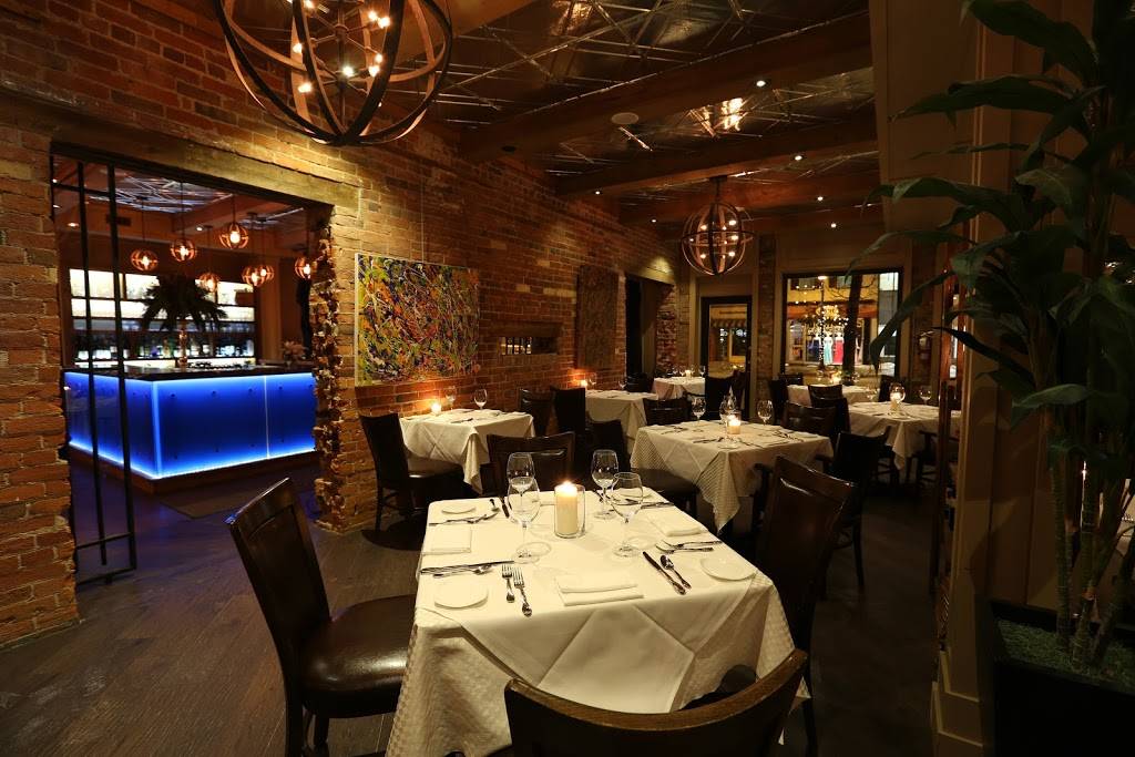 Seasons | restaurant | 134 Lakeshore Rd E, Oakville, ON L6J 1H4, Canada | 9058440676 OR +1 905-844-0676