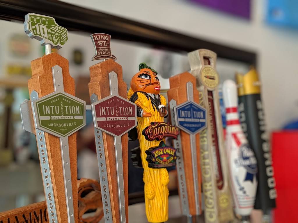 The Pint Size Pub | restaurant | 110 S 5th St, Leesburg, FL 34748, USA | 3524600383 OR +1 352-460-0383