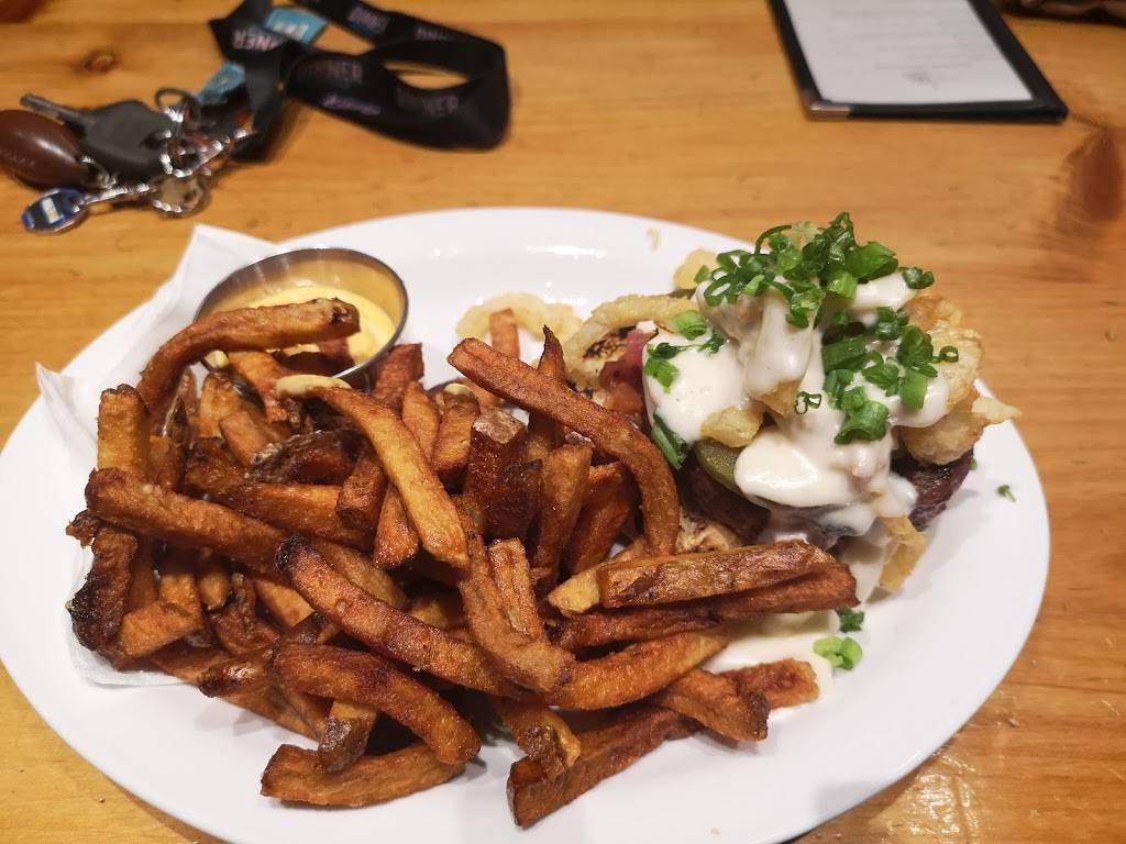 Microbrasserie Dieu Du Ciel | restaurant | 259 de Villemure, Saint-Jérôme, QC J7Z 5J4, Canada | 4504363438 OR +1 450-436-3438