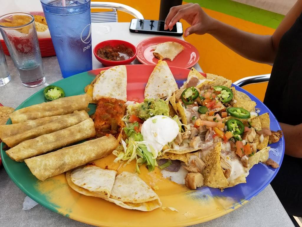 Casa Margarita | restaurant | 145 S Weber Rd, Bolingbrook, IL 60490, USA | 6303789200 OR +1 630-378-9200