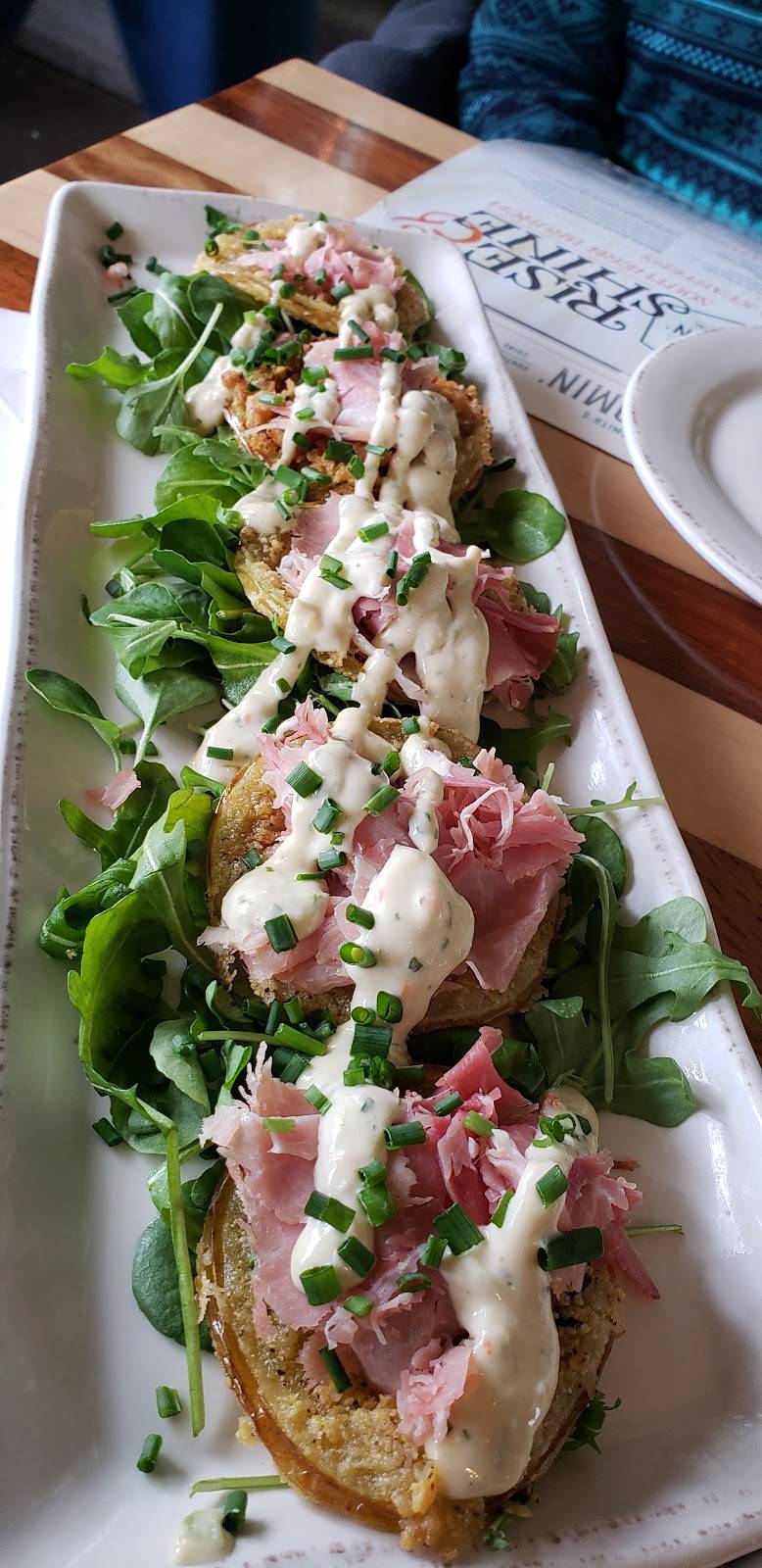 Chef Art Smiths Homecomin | restaurant | 1602 E Buena Vista Dr, Lake Buena Vista, FL 32830, USA | 4075600100 OR +1 407-560-0100