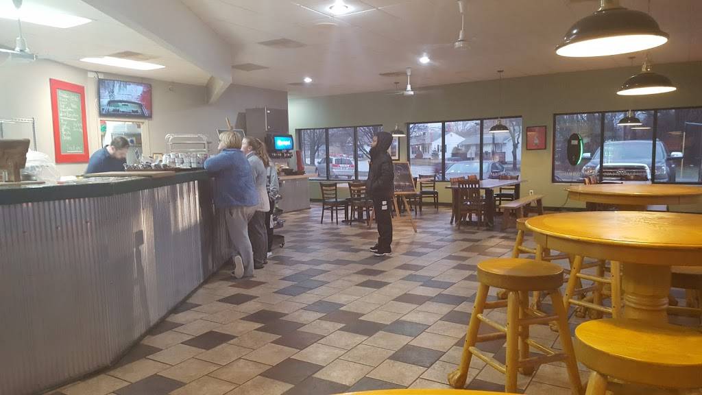 Montys Submarines | meal takeaway | 725 Bruns Ln, Springfield, IL 62702, USA | 2175466000 OR +1 217-546-6000