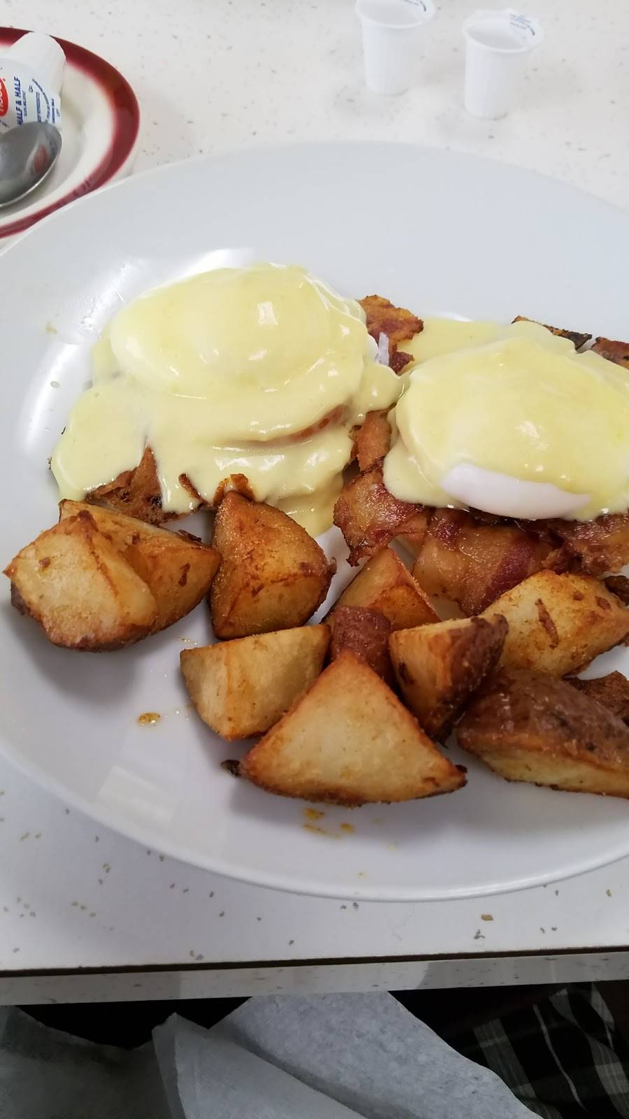 Parthenon Restaurant | restaurant | 30 N Main St, Randolph, MA 02368, USA | 7819868446 OR +1 781-986-8446