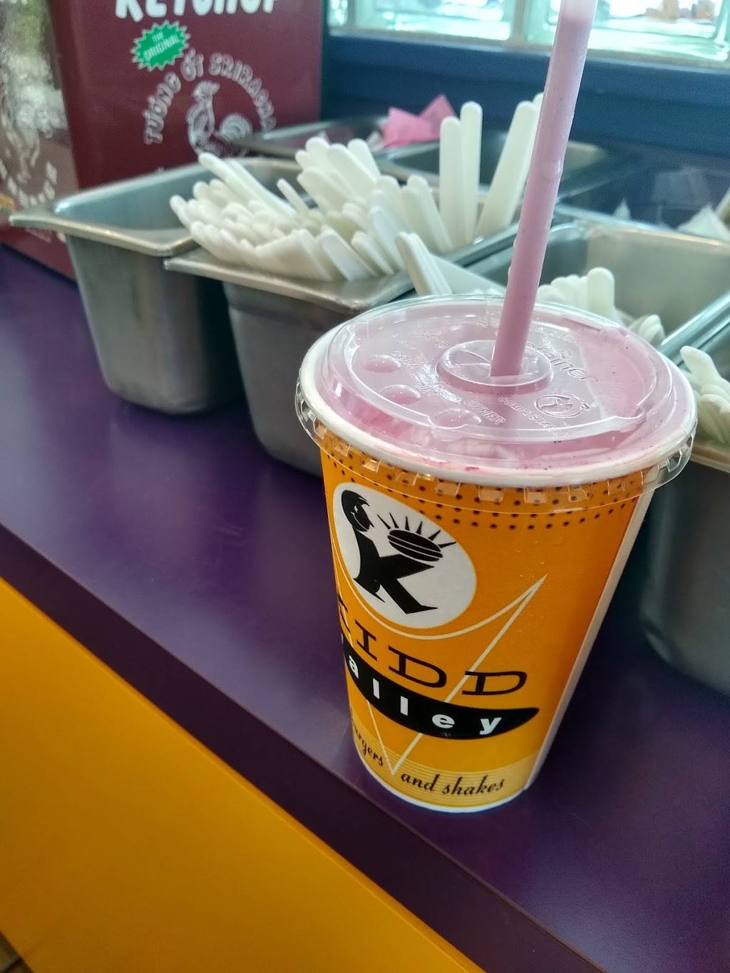 Kidd Valley | restaurant | 4910 Green Lake Way N, Seattle, WA 98103, USA | 2065470121 OR +1 206-547-0121