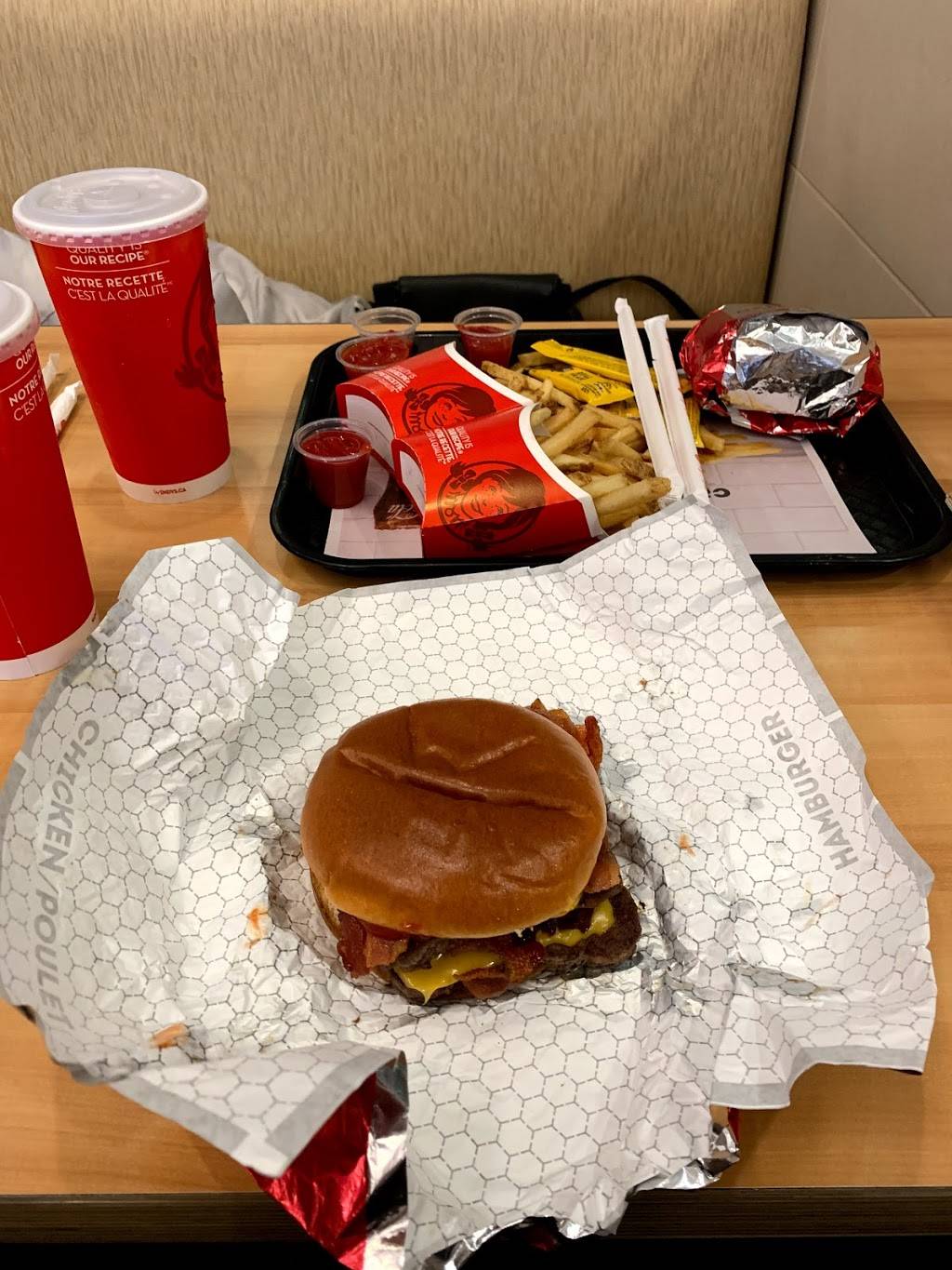 Wendys | restaurant | Place Portobello, 7200-7410 Boulevard Taschereau, Brossard, QC J4W 1M9, Canada | 4509238067 OR +1 450-923-8067