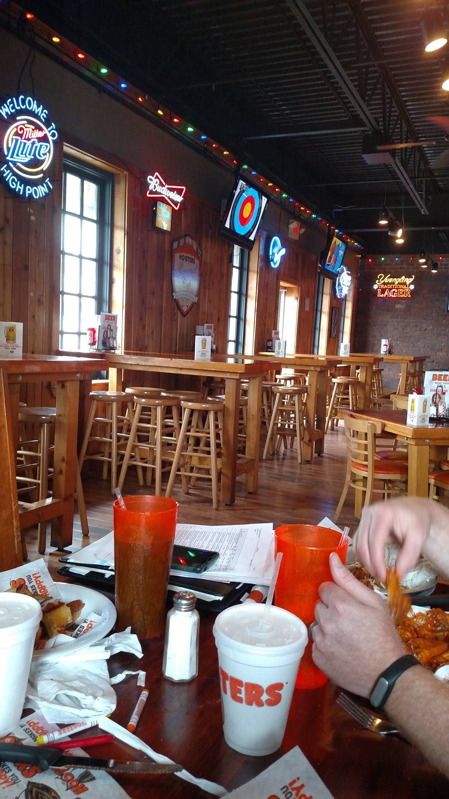 Hooters | restaurant | 275 Eastchester Dr, High Point, NC 27262, USA | 3368824668 OR +1 336-882-4668