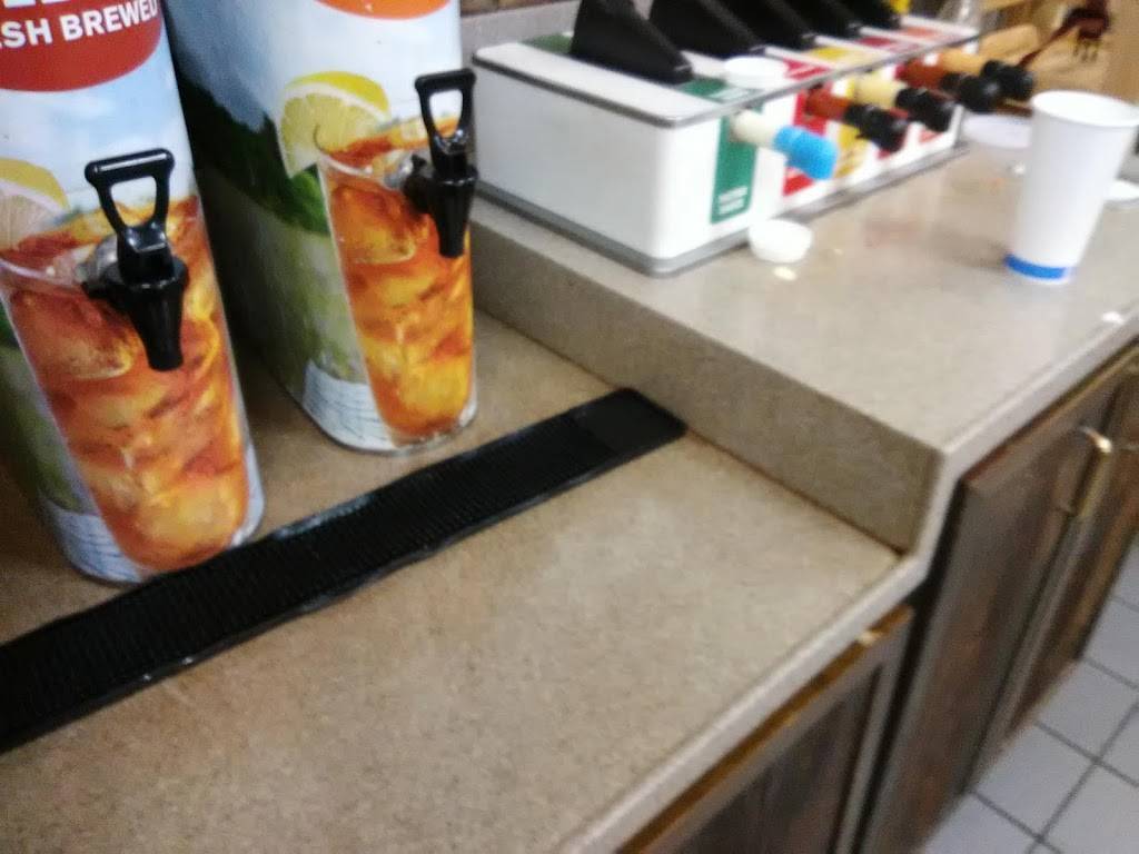 Captain Ds | restaurant | 551 Bluefield Ave, Bluefield, WV 24701, USA | 3043253125 OR +1 304-325-3125