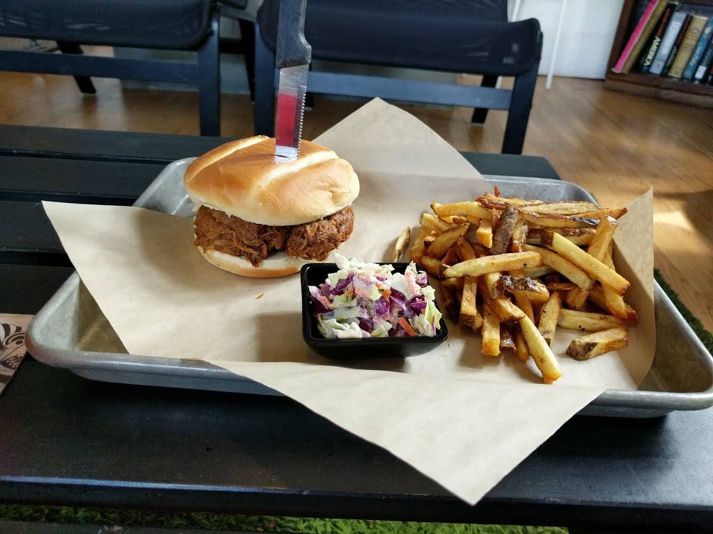 Escape Bar & Grill | restaurant | 9004 NE Sandy Blvd, Portland, OR 97220, USA | 5032554300 OR +1 503-255-4300