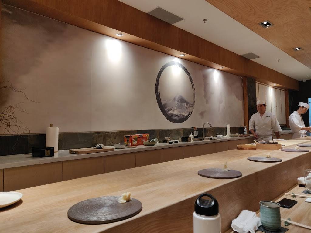 Rin Sushi | restaurant | 360 Hwy 7, Richmond Hill, ON L4B 3Y7, Canada | 2895972333 OR +1 289-597-2333