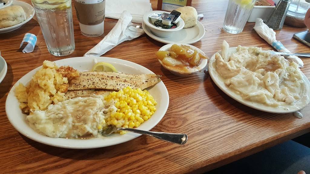 Cracker Barrel Old Country Store | restaurant | 21 Van Campen Blvd, Wilmington, NC 28403, USA | 9107941162 OR +1 910-794-1162