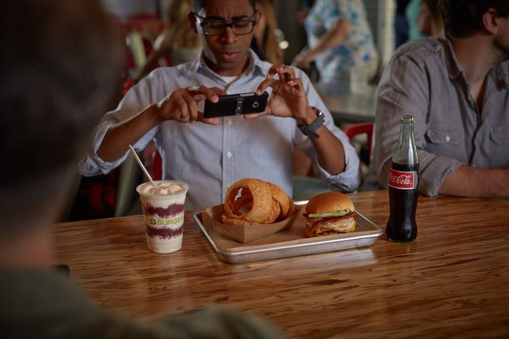 BurgerFi | restaurant | 4210 USF Holly Drive, Tampa, FL 33620, USA | 8139747778 OR +1 813-974-7778