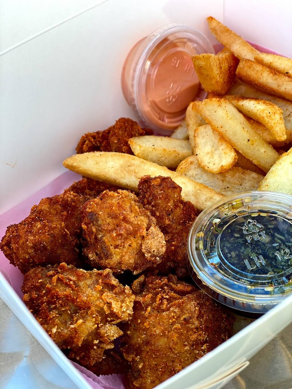 The bun bun Hot Chicken | meal takeaway | 1871 Colorado Blvd, Los Angeles, CA 90041, USA | 6264870194 OR +1 626-487-0194