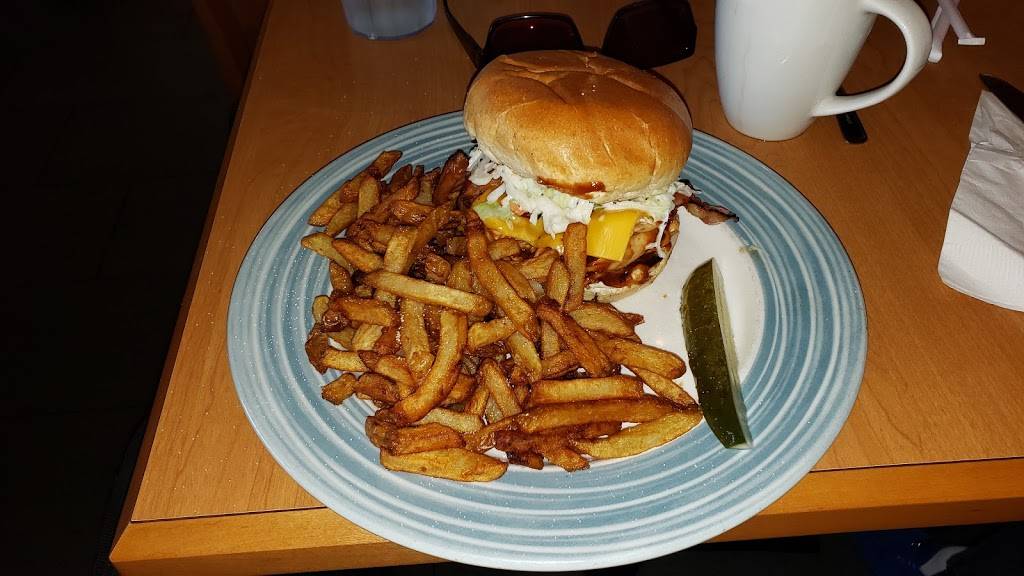 Sbarro | restaurant | 424 S Service Rd, Grimsby, ON L3M 4E8, Canada | 9053091111 OR +1 905-309-1111