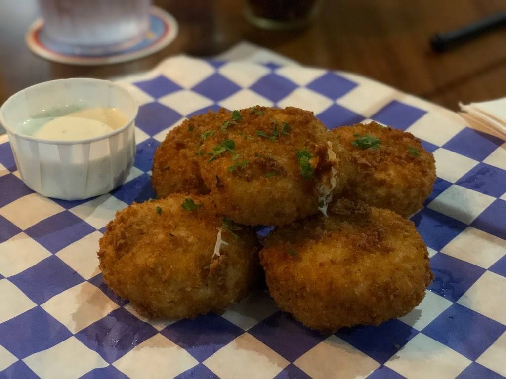 Bootleggers Pizza Parlor | restaurant | 197 S Seguin Ave, New Braunfels, TX 78130, USA | 8303271199 OR +1 830-327-1199