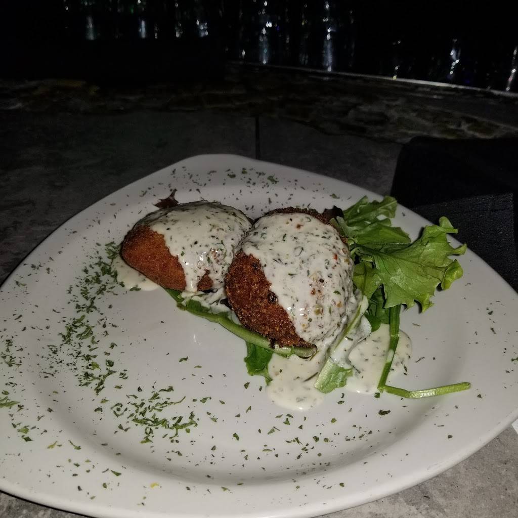 Central 111 Tapas Lounge | restaurant | 401 N Great Neck Rd #111, Virginia Beach, VA 23454, USA | 7572221022 OR +1 757-222-1022