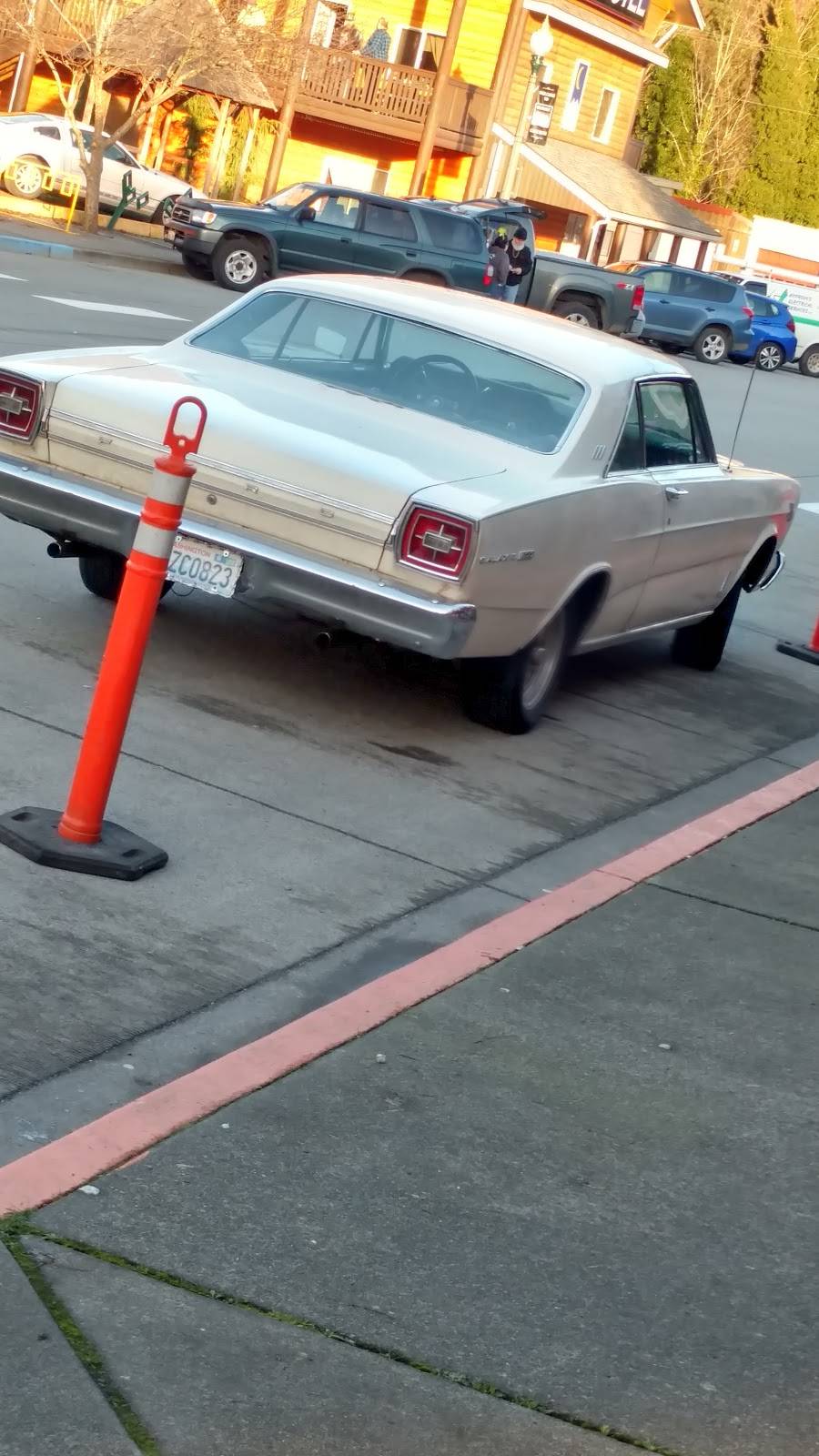 Hub Bar & Grill | restaurant | 45914 Main St, Concrete, WA 98237, USA | 3608538741 OR +1 360-853-8741