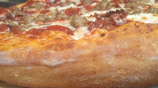 Saras Big Apple | restaurant | 1150 Broad Creek Rd, New Bern, NC 28560, USA | 2526362555 OR +1 252-636-2555