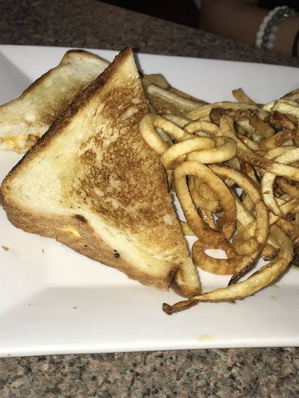 Wicked Wings | restaurant | 1755 N University Dr, Plantation, FL 33322, USA | 7542062283 OR +1 754-206-2283