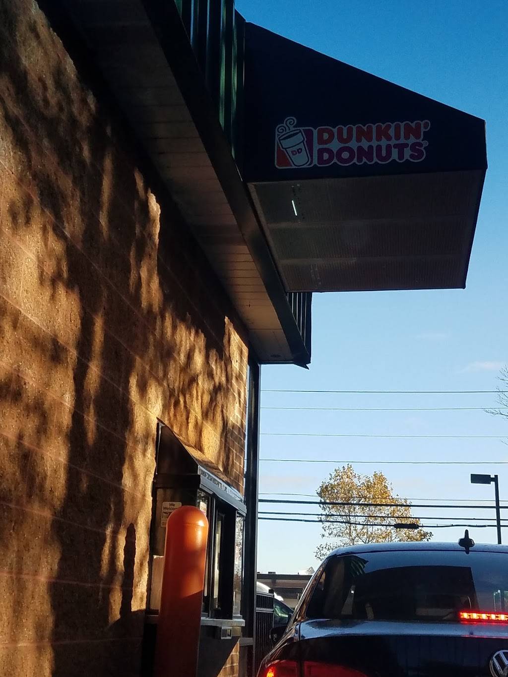Dunkin | bakery | 2070 Bay St, Taunton, MA 02780, USA | 5088281997 OR +1 508-828-1997