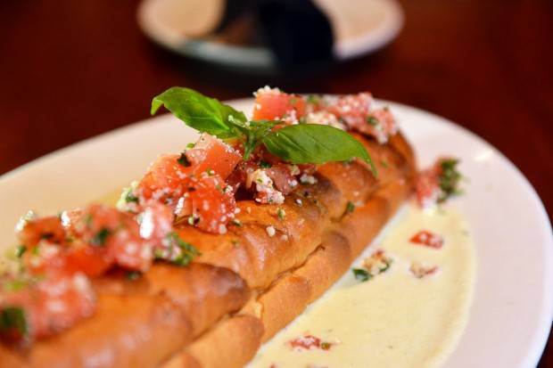 Ninis | meal takeaway | 1681, 124 Cottage St, Easthampton, MA 01027, USA | 4135270149 OR +1 413-527-0149