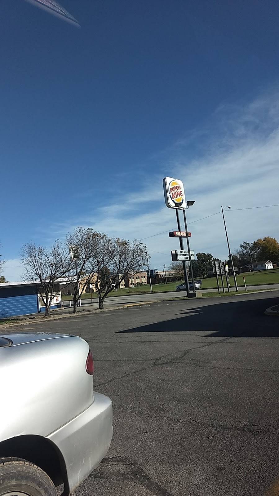 Burger King | restaurant | 403 Arizona Ave, Holton, KS 66436, USA | 7853644800 OR +1 785-364-4800