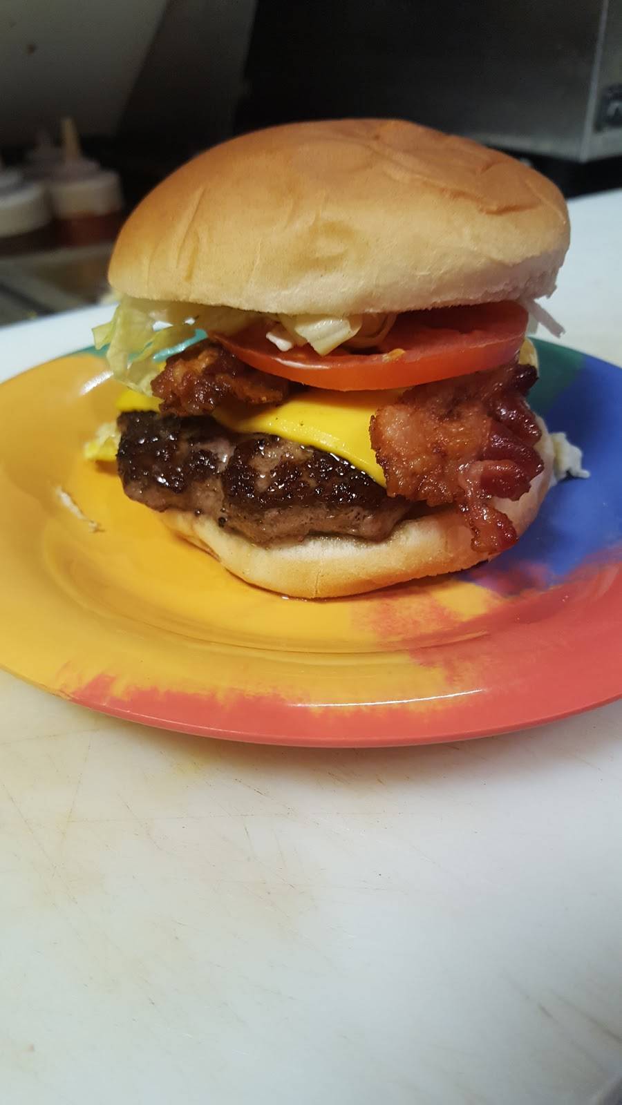 Community Inn Restaurant | restaurant | 1304 Grandin Rd SW, Roanoke, VA 24015, USA | 5403422351 OR +1 540-342-2351