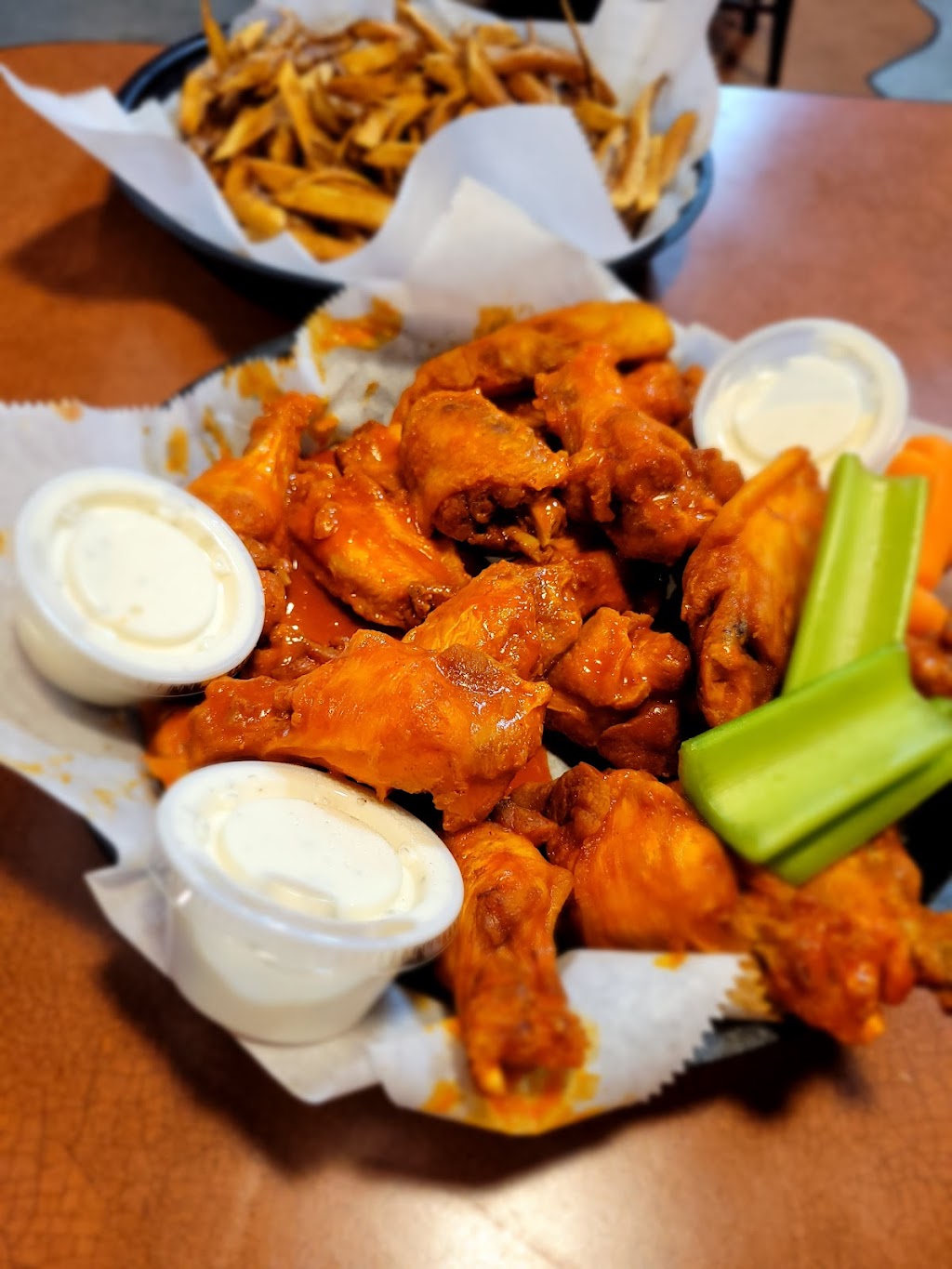 AJs Wings | restaurant | 107 W 2nd St, Portales, NM 88130, USA | 5752264010 OR +1 575-226-4010