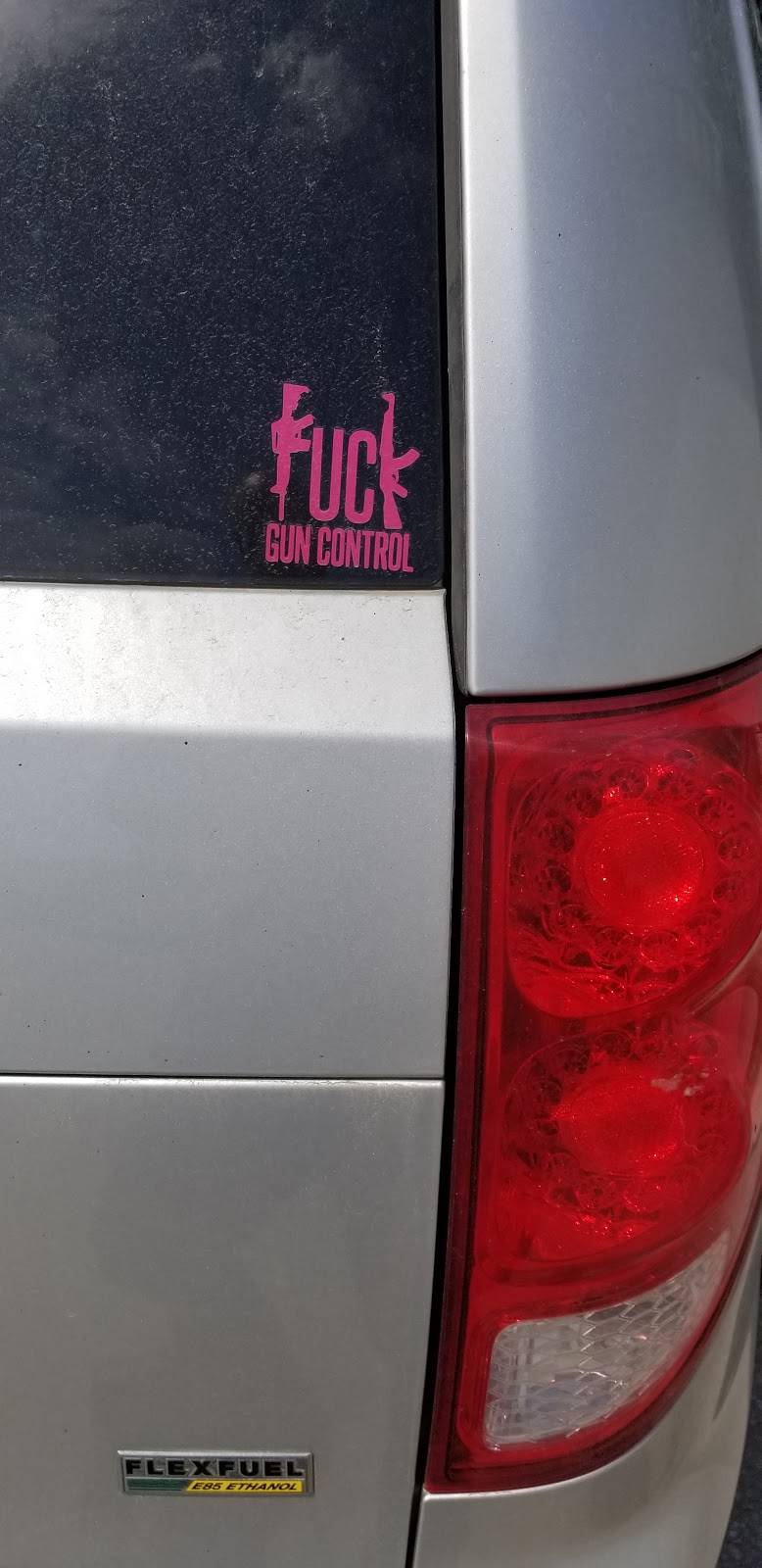 Chilli Bears Bar & Grill | restaurant | 212 N State St, Greenview, IL 62642, USA | 2179682250 OR +1 217-968-2250