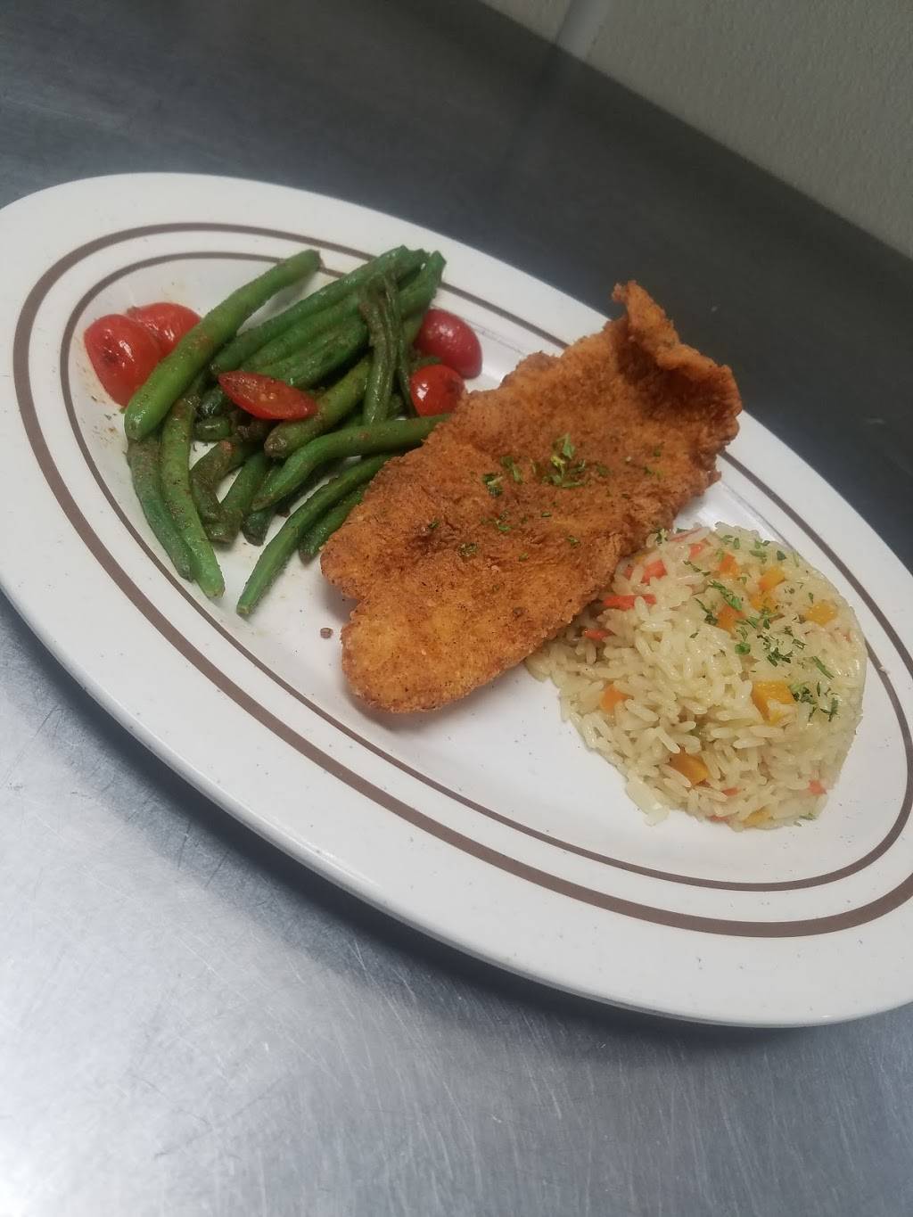 Krush Bistro & Bar | restaurant | 7035 W Grand Pkwy S Suite 99, Richmond, TX 77407, USA | 8324493400 OR +1 832-449-3400