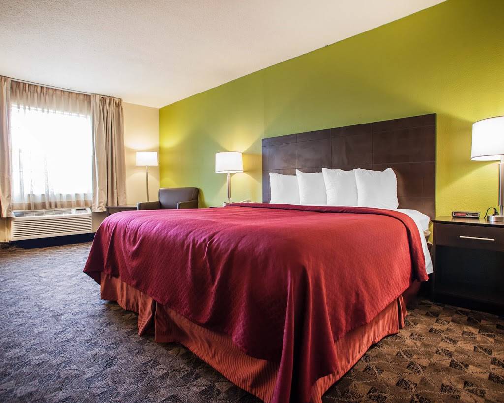 Quality Inn Airport | restaurant | 10232 Natural Bridge Rd, St. Louis, MO 63134, USA | 3144275955 OR +1 314-427-5955
