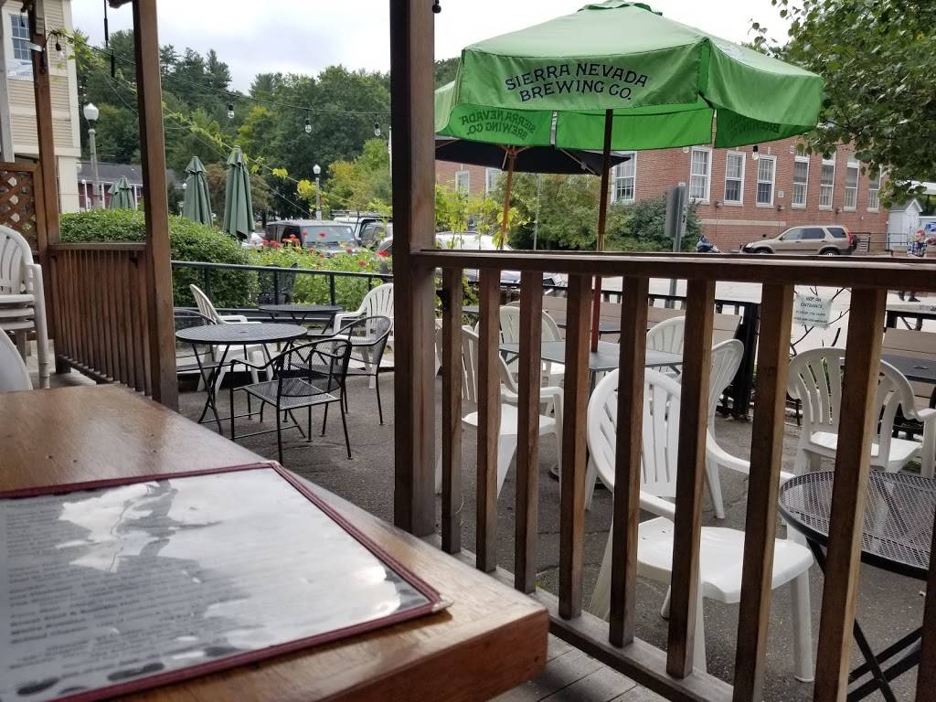 Harlows Pub & Restaurant | restaurant | 3 School St, Peterborough, NH 03458, USA | 6039246365 OR +1 603-924-6365