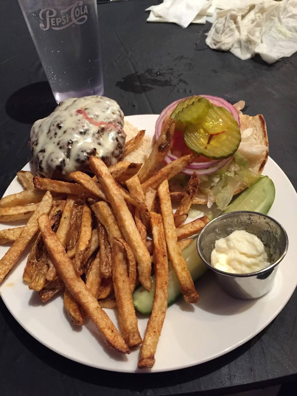 Urban Kitchen & Deli | restaurant | 9751 Chester Ave, Cleveland, OH 44106, USA | 2164718956 OR +1 216-471-8956