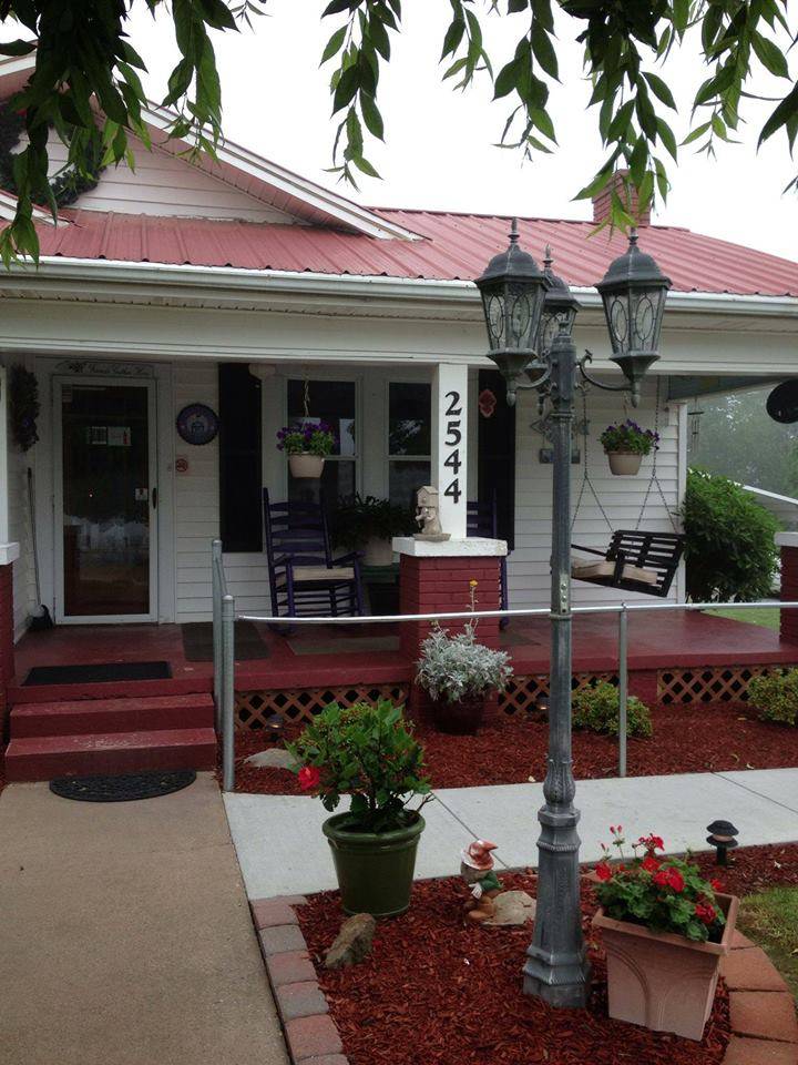 Rooster Robs | restaurant | 2544 TN-81 Scenic, Jonesborough, TN 37659, USA | 4233487525 OR +1 423-348-7525