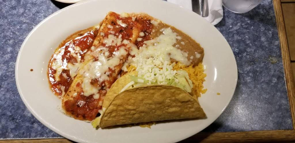 Rio Grande | restaurant | 845 W Stuart Dr # 10, Hillsville, VA 24343, USA | 2767300507 OR +1 276-730-0507