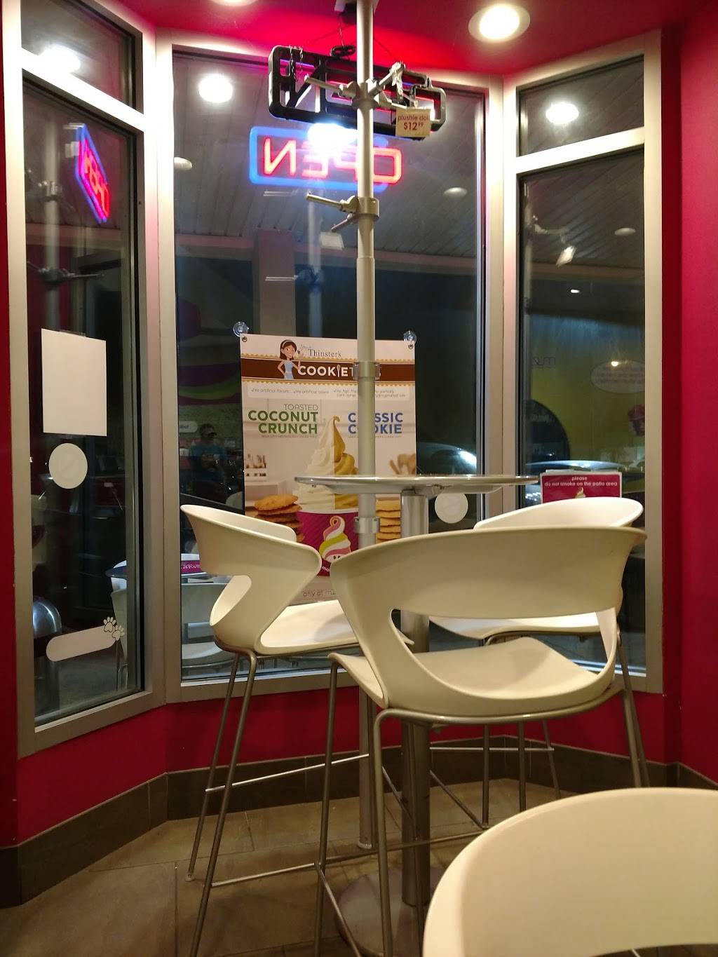 Menchies Frozen Yogurt | bakery | 5607 W Friendly Ave, Greensboro, NC 27410, USA | 3362859587 OR +1 336-285-9587
