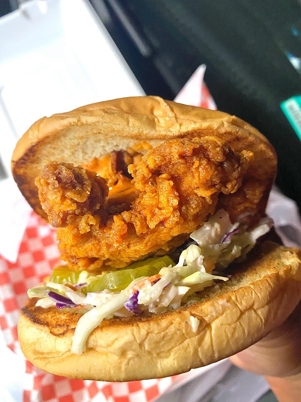 The Kluckin Chicken | restaurant | 2015 Garnet Ave #103, San Diego, CA 92109, USA | 8587320070 OR +1 858-732-0070