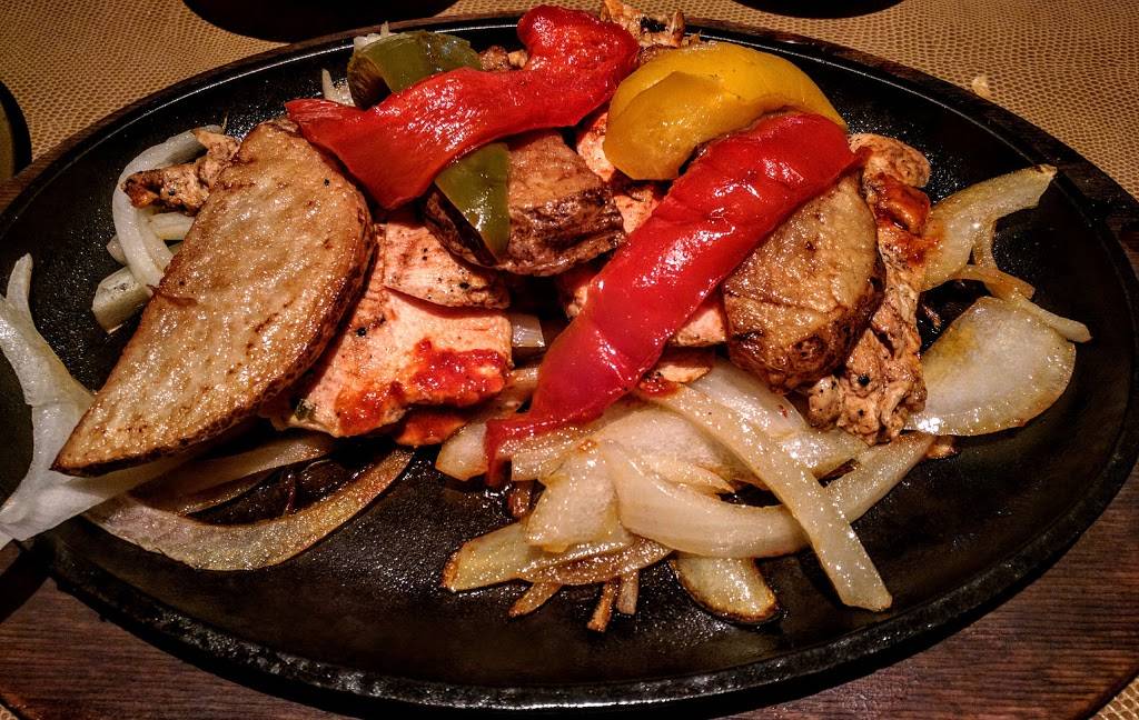 Menas Grill | restaurant | 1851 N Greenville Ave #500, Richardson, TX 75081, USA | 9722356300 OR +1 972-235-6300