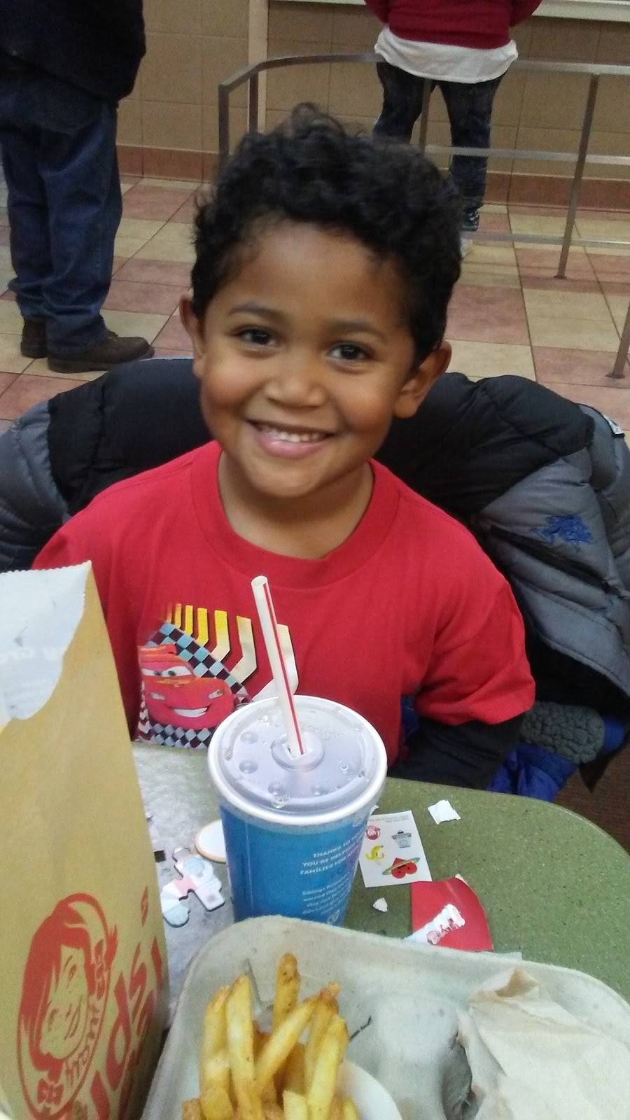 Wendys | restaurant | 7601 S Cicero Ave, Chicago, IL 60652, USA | 7735815480 OR +1 773-581-5480