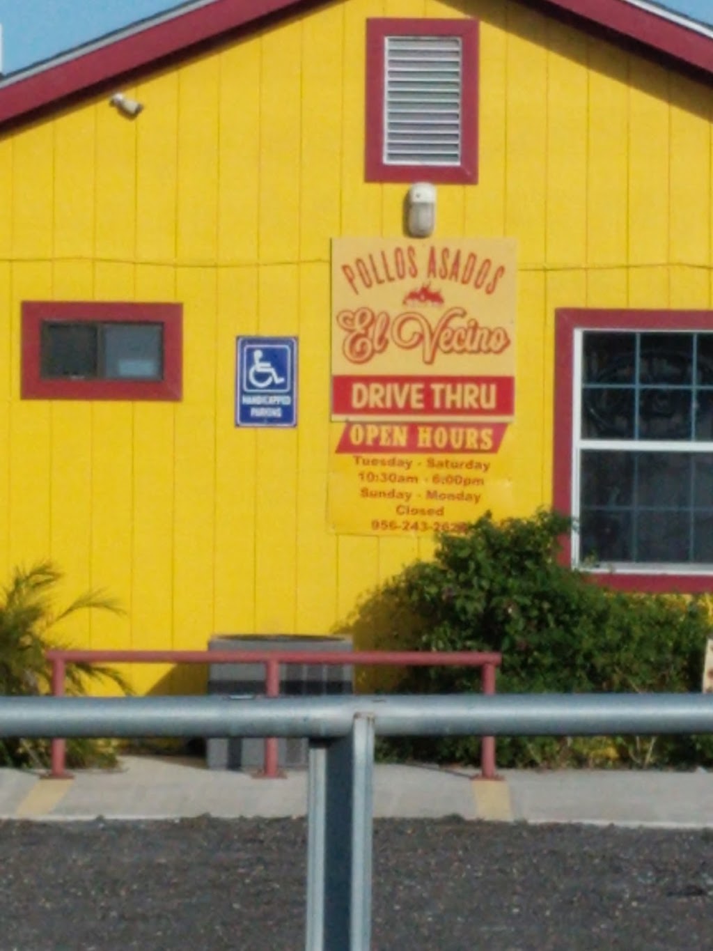 Pollos Asados El Vecino | restaurant | 33499 FM732, San Benito, TX 78586, USA | 9562432624 OR +1 956-243-2624