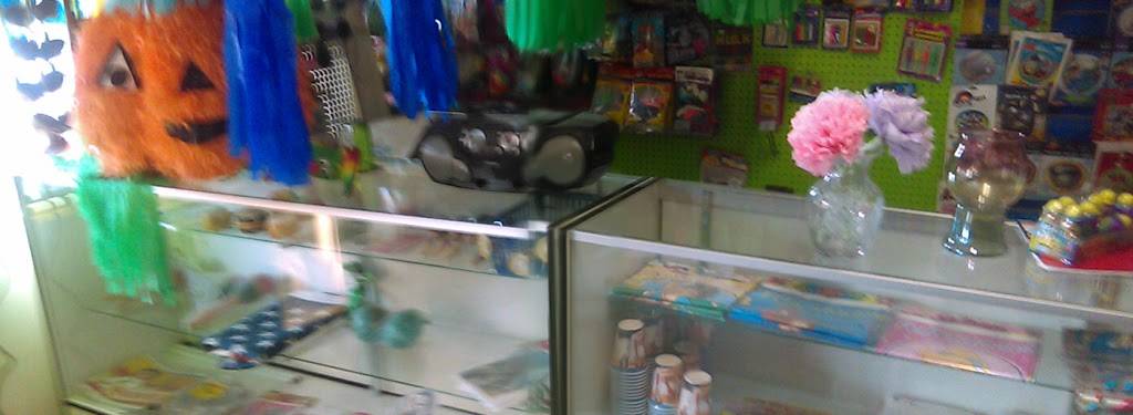 Casa De Pinata | restaurant | 2219 Lead Ave SE, Albuquerque, NM 87106, USA | 5052686625 OR +1 505-268-6625