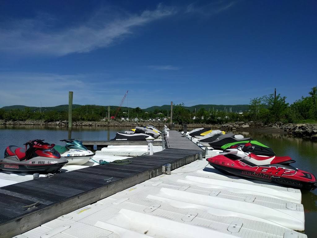 Cortlandt Yacht Club | restaurant | 238 Kings Ferry Rd, Montrose, NY 10548, USA | 9147393011 OR +1 914-739-3011