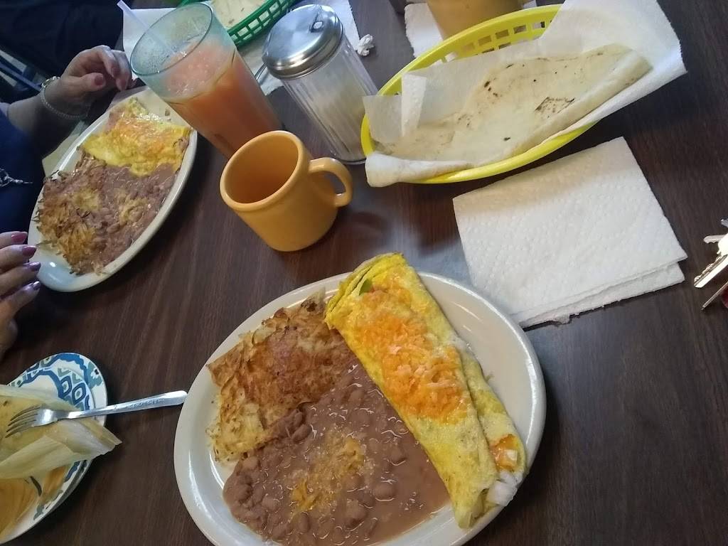 Jorges Tamales | restaurant | 112 Horizon Blvd e, El Paso, TX 79927, USA | 9158597414 OR +1 915-859-7414