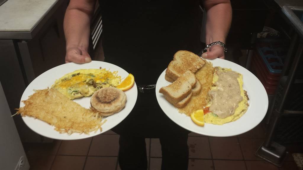 Howards Cafe | restaurant | 201 Commonwealth Blvd D, Port Orange, FL 32127, USA | 3862564034 OR +1 386-256-4034