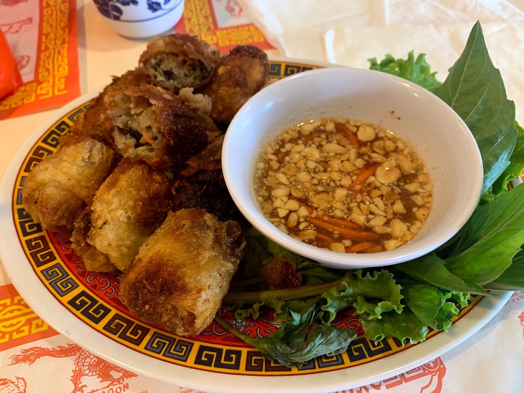New Phnom Penh Restaurant | restaurant | 2301 S 7th St, Philadelphia, PA 19148, USA | 2153892122 OR +1 215-389-2122