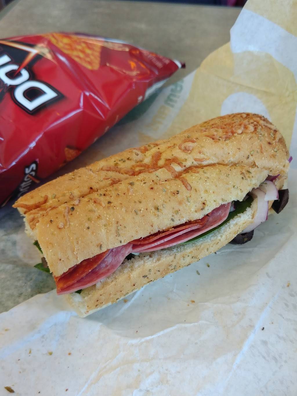 Subway | restaurant | 8455 E Point Douglas Rd, Cottage Grove, MN 55016, USA | 6514590076 OR +1 651-459-0076