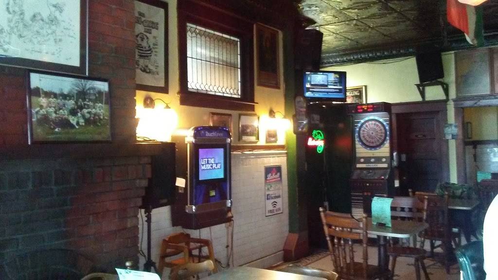 Clancys Pub and Pizza | restaurant | 901 East Ave, Erie, PA 16503, USA | 8144566151 OR +1 814-456-6151