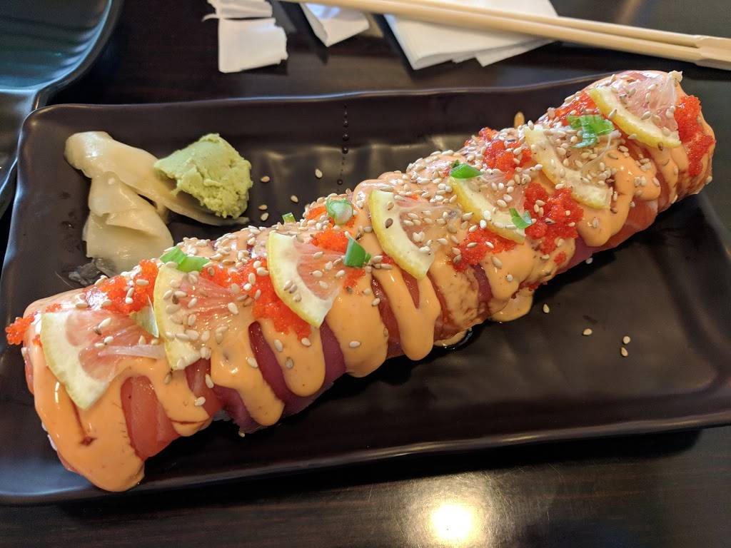 Shawns Sushi | restaurant | 5612 Northwest Expy, Warr Acres, OK 73132, USA | 4057922211 OR +1 405-792-2211