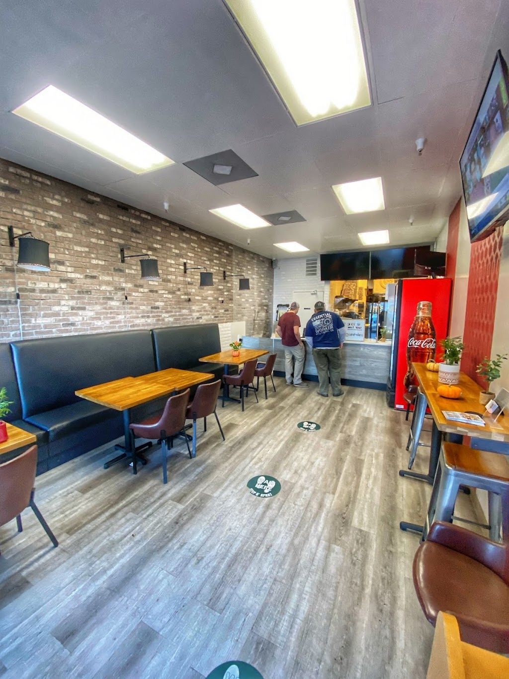 Milans Pizza & Wings | restaurant | 11009 Burbank Blvd UNIT 120, North Hollywood, CA 91601, USA | 8185794070 OR +1 818-579-4070