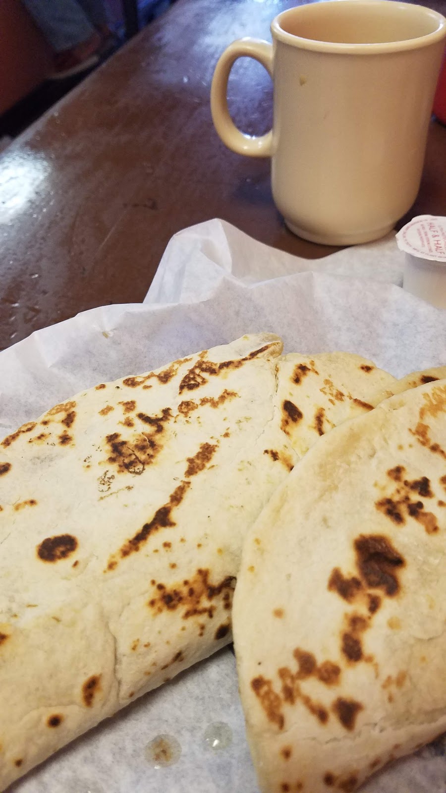 Kikas Restaurant | restaurant | 3101 Blaine St, Laredo, TX 78043, USA | 9567179390 OR +1 956-717-9390