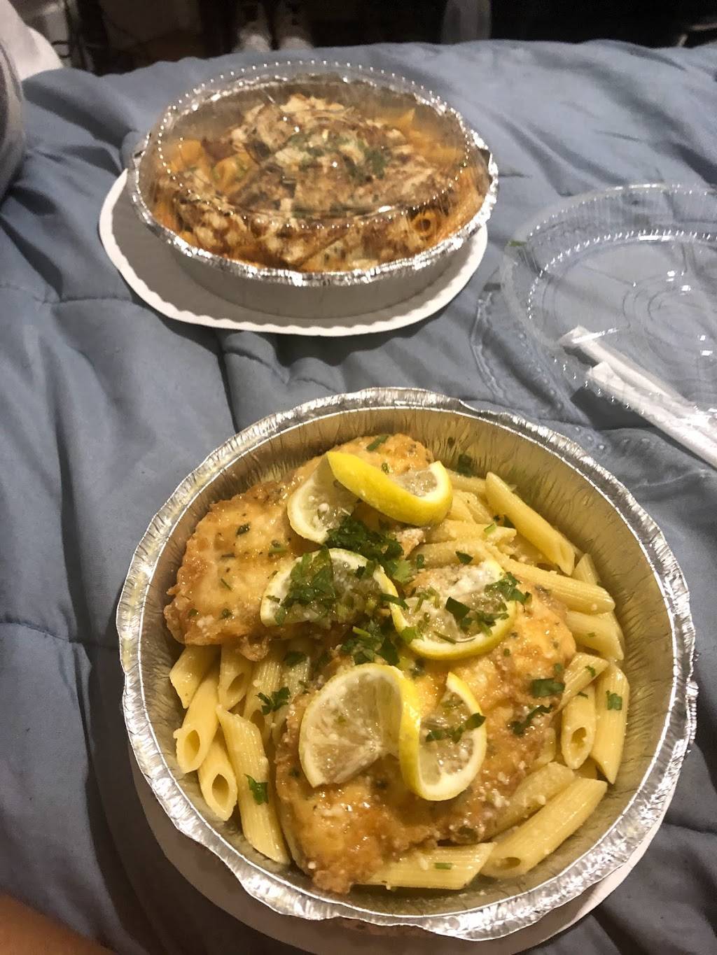 Crust Brooklyn Pizzeria | restaurant | 734 Evergreen Ave, Brooklyn, NY 11207, USA | 3472406185 OR +1 347-240-6185